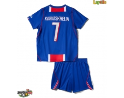 Paris Saint-Germain Khvicha Kvaratskhelia #7 Kotipaita Lapsille 2026-27 Lyhythihainen (+ shortsit) Paris Saint-Germain Khvicha Kvaratskhelia #7 Kotipaita Lapsille 2026-27 Lyhythihainen (+ shortsit)